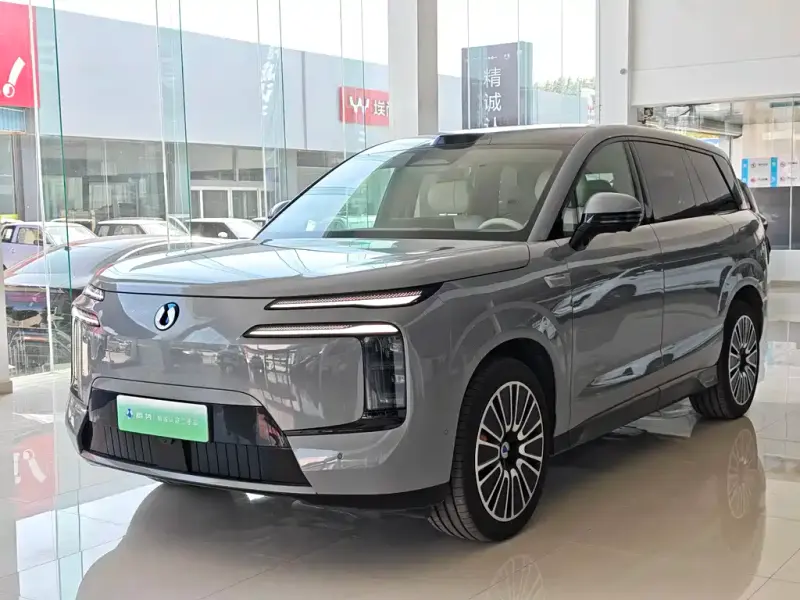 Denza N8L, 2025
