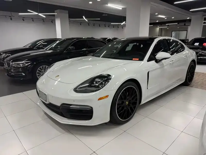 Porsche Panamera, 2023