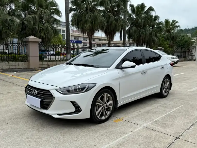 Hyundai Elantra, 2019
