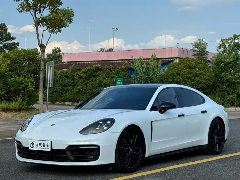 Porsche Panamera, 2022