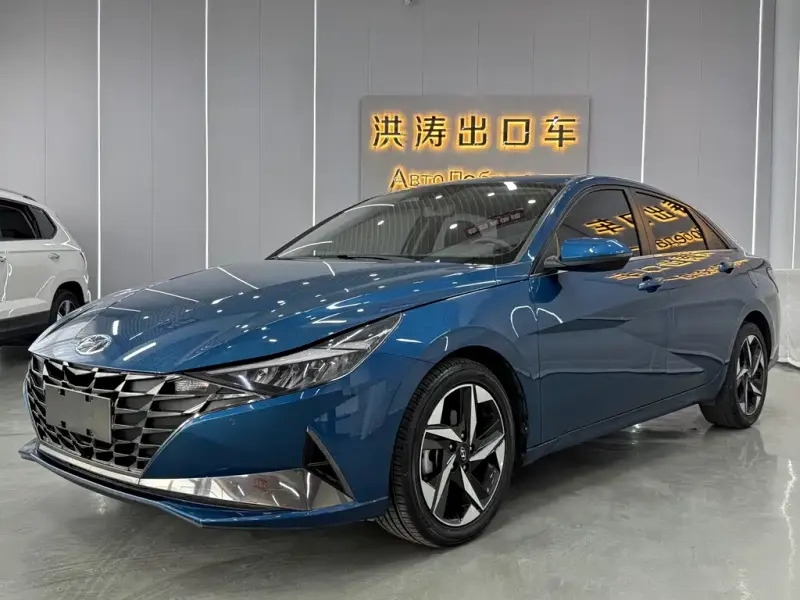 Hyundai Elantra, 2022