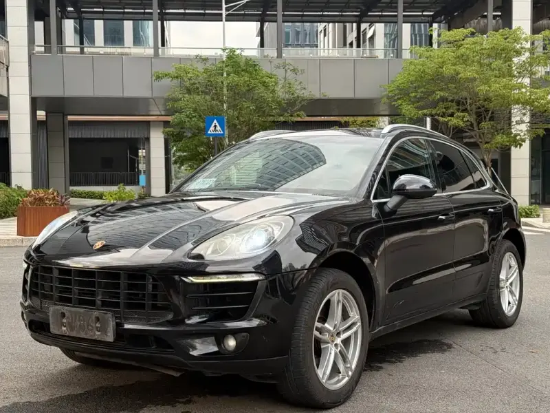 Porsche Macan, 2014