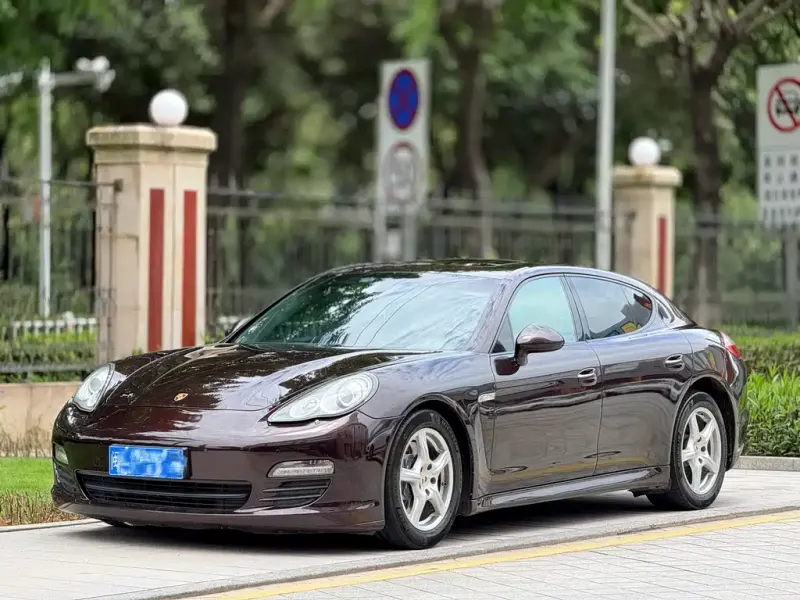 Porsche Panamera, 2012