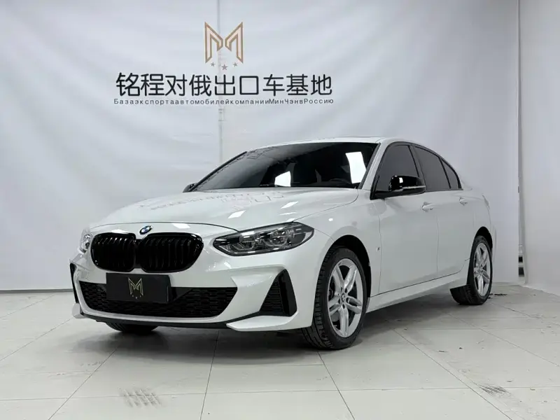 BMW 1 Series, 2022