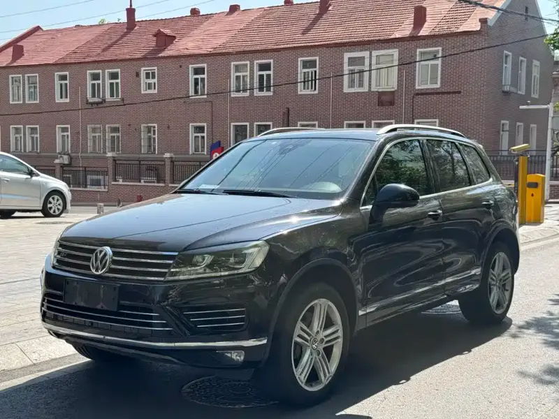 Volkswagen Touareg, 2015