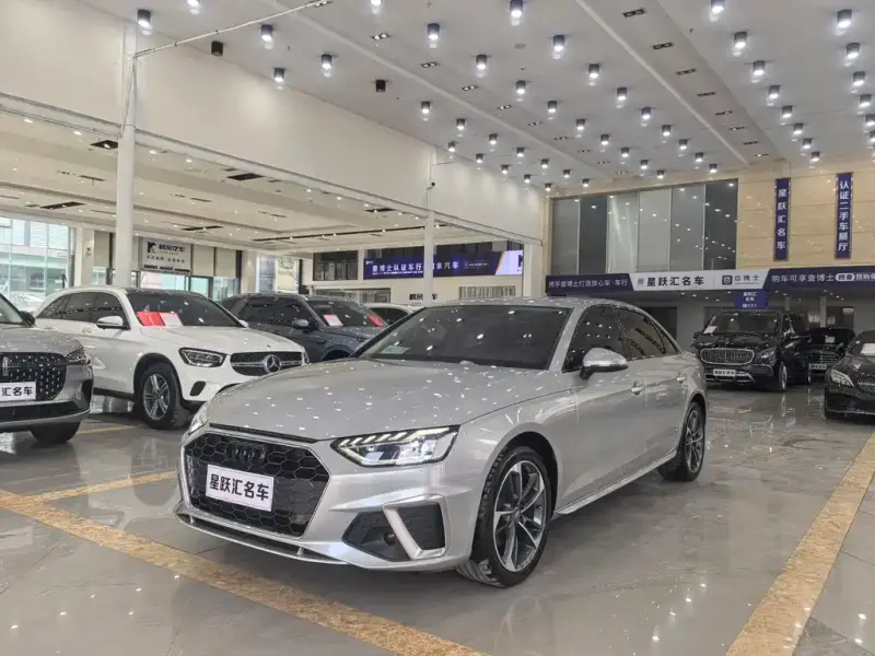 Audi A4L, 2022