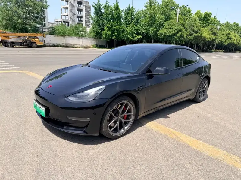 Tesla Model 3, 2022