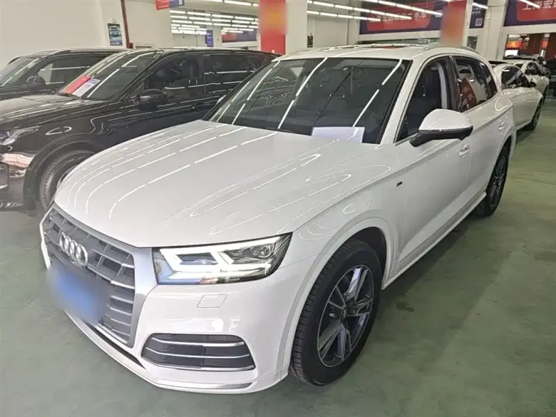 Audi Q5L, 2020