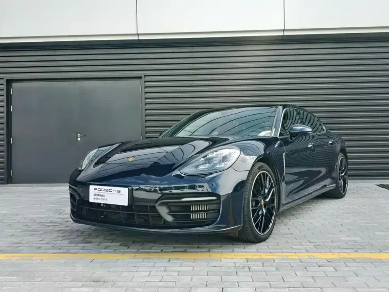 Porsche Panamera, 2022