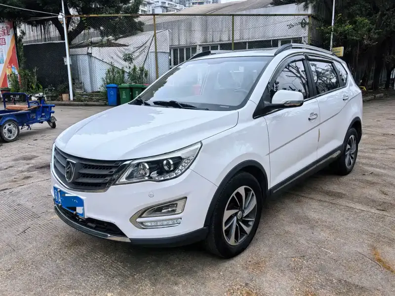 Baojun 560, 2015