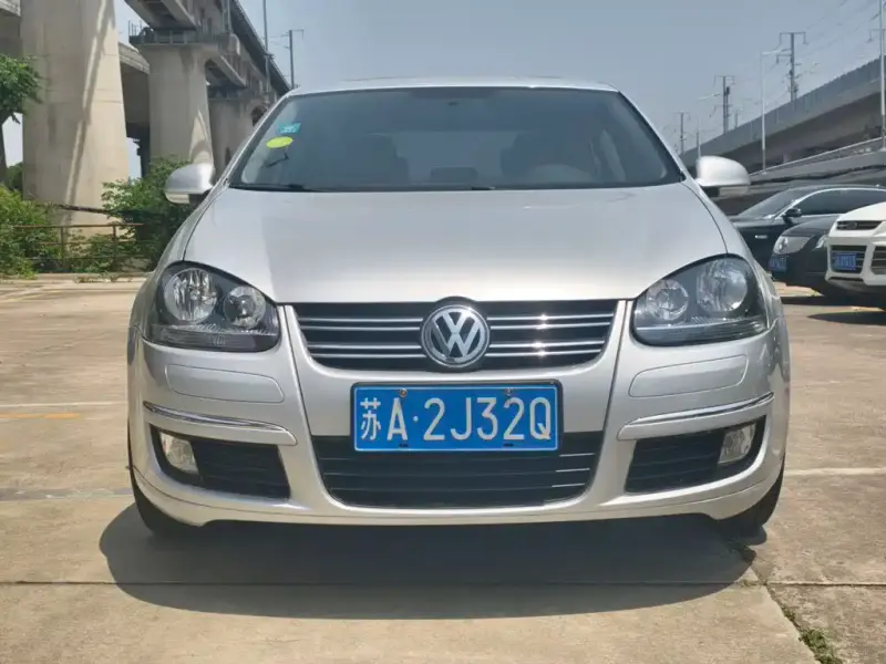 Volkswagen Sagitar, 2011