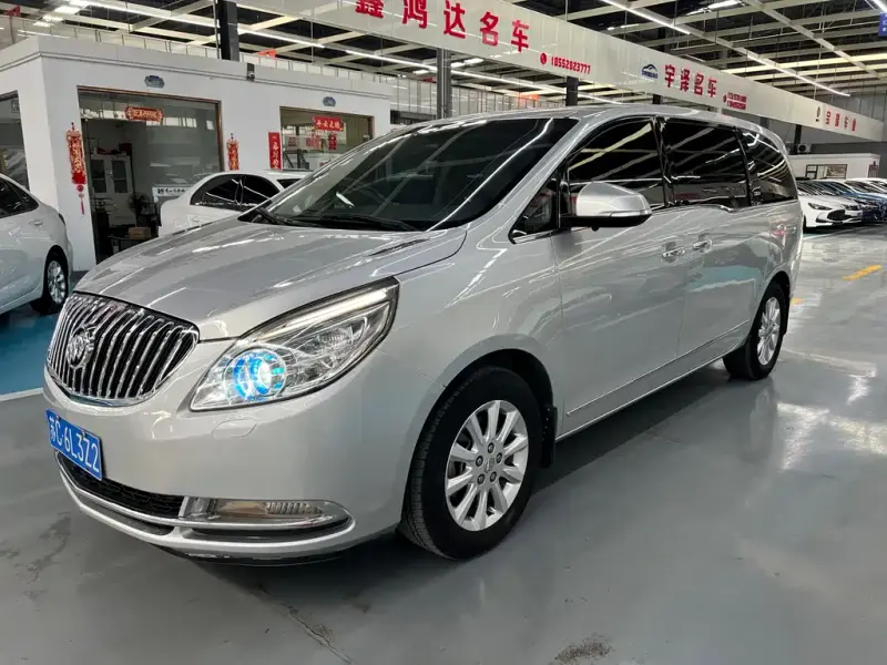 Buick GL8, 2013