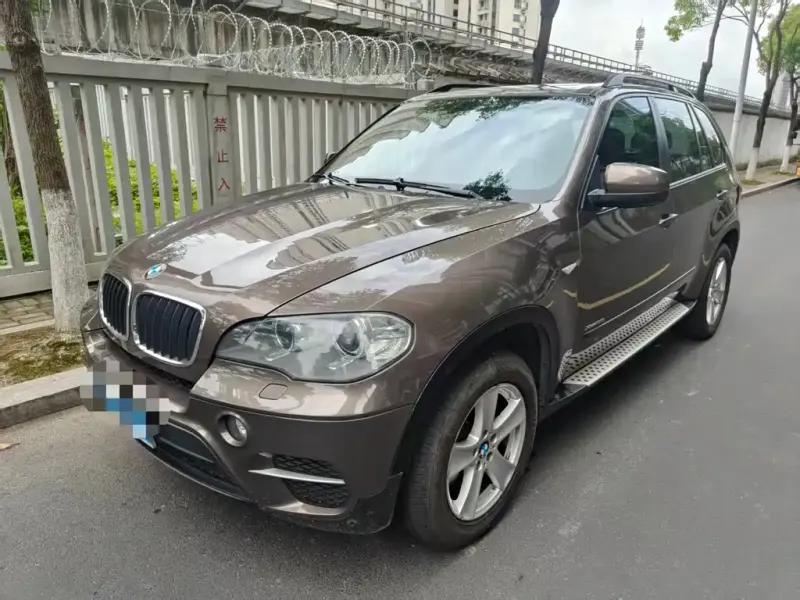 BMW X5 (Import), 2011