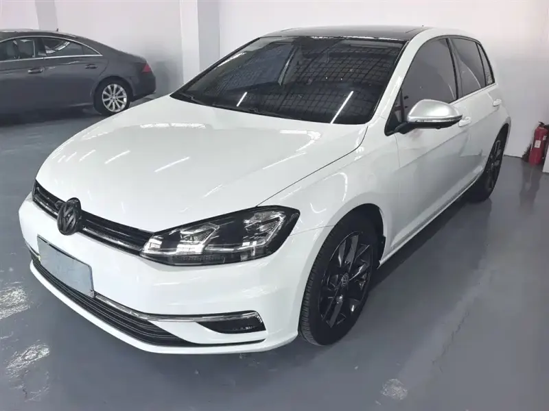Volkswagen Golf, 2020