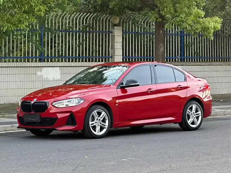 BMW 1 Series, 2022
