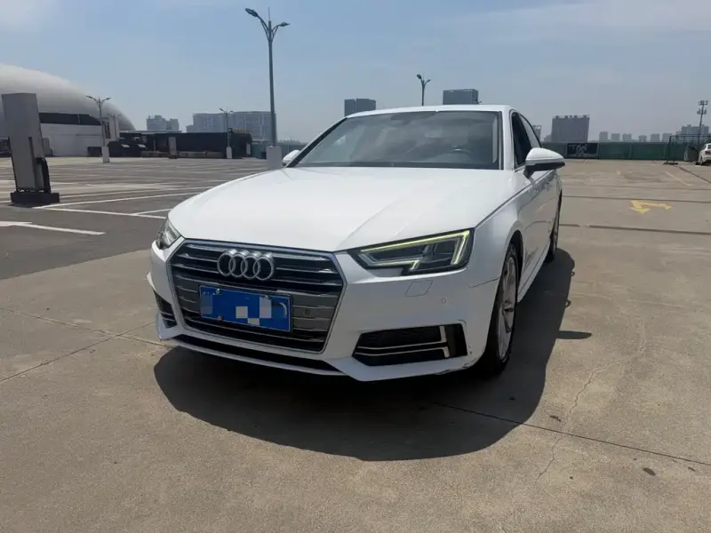 Audi A4L, 2018