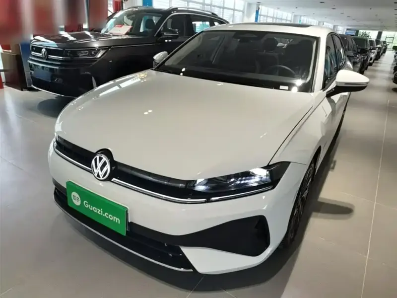 Volkswagen Sagitar, 2025