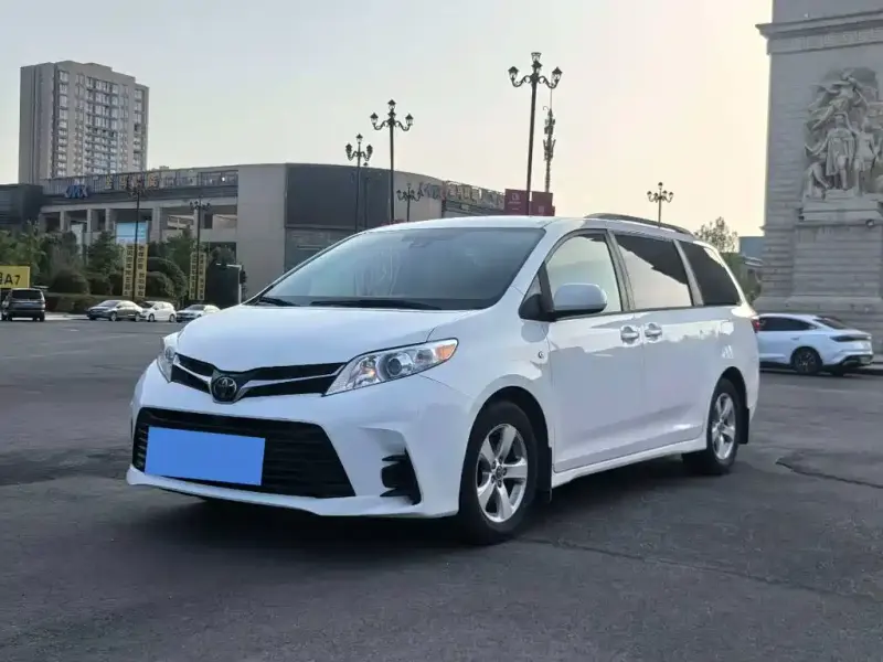 Toyota Sienna, 2019