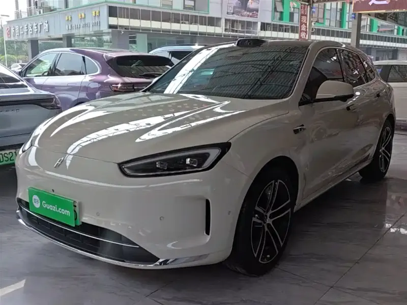 AITO M5, 2025