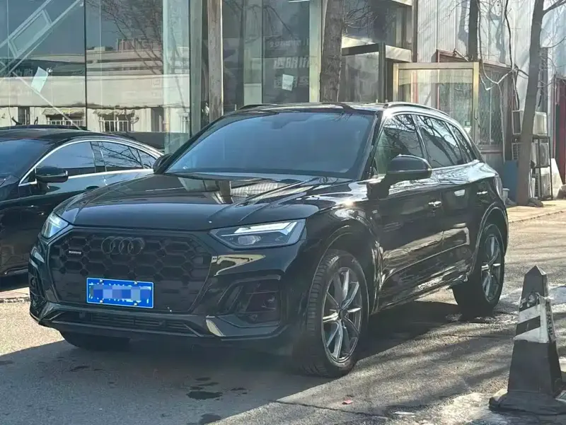 Audi Q5L, 2022