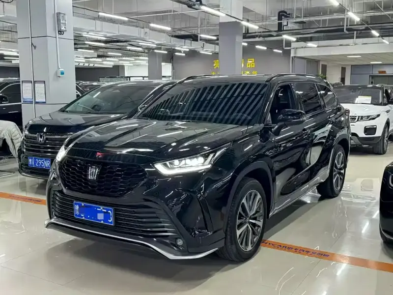 Toyota Crown Kluger, 2025