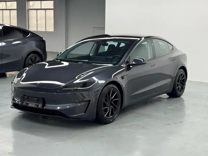 Tesla Model 3, 2024