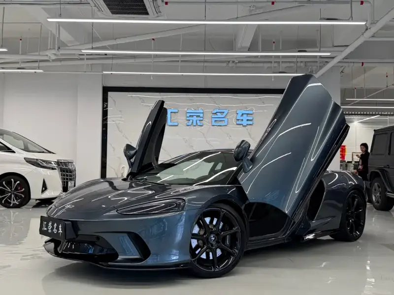 McLaren GT, 2021