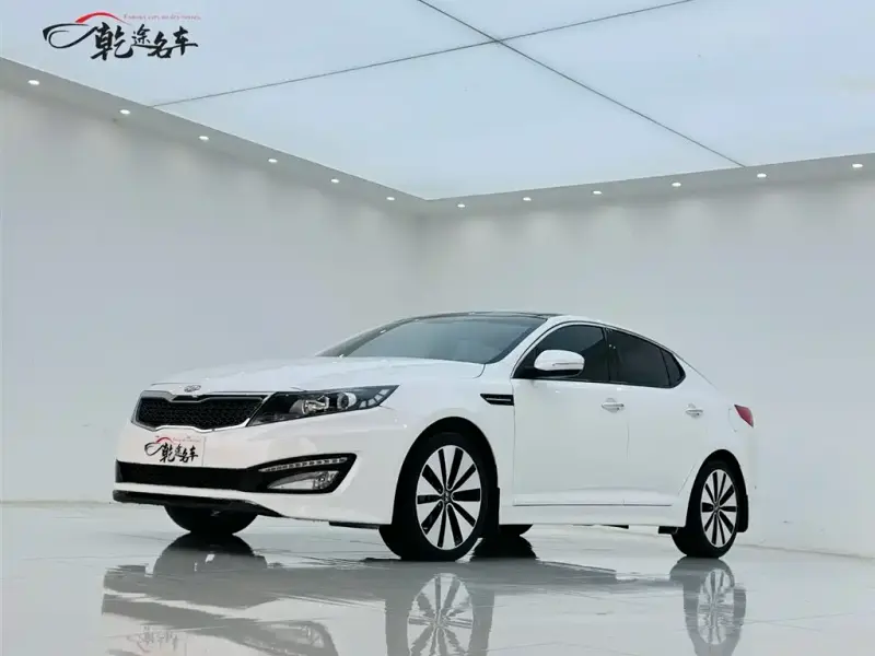 Kia K5, 2011
