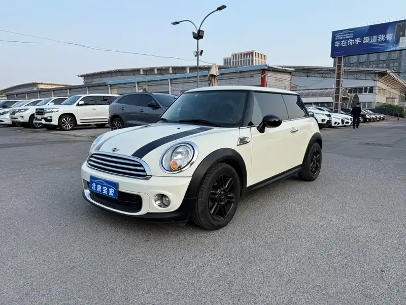 MINI Mini, 2013
