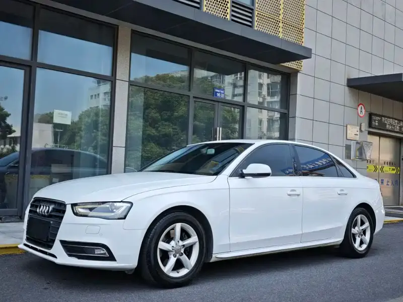 Audi A4L, 2014