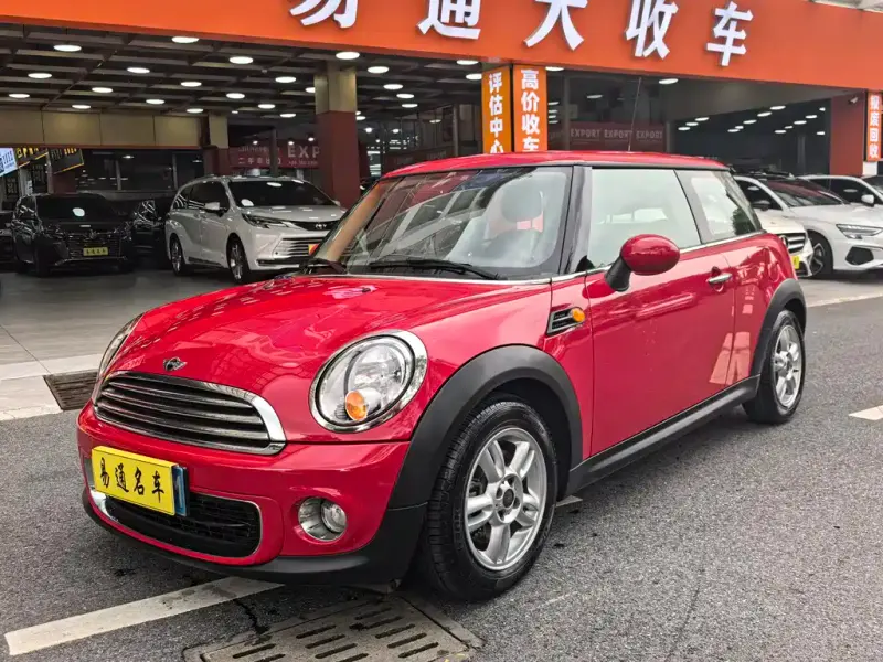 MINI Mini, 2014