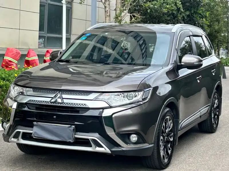 Mitsubishi Outlander, 2019