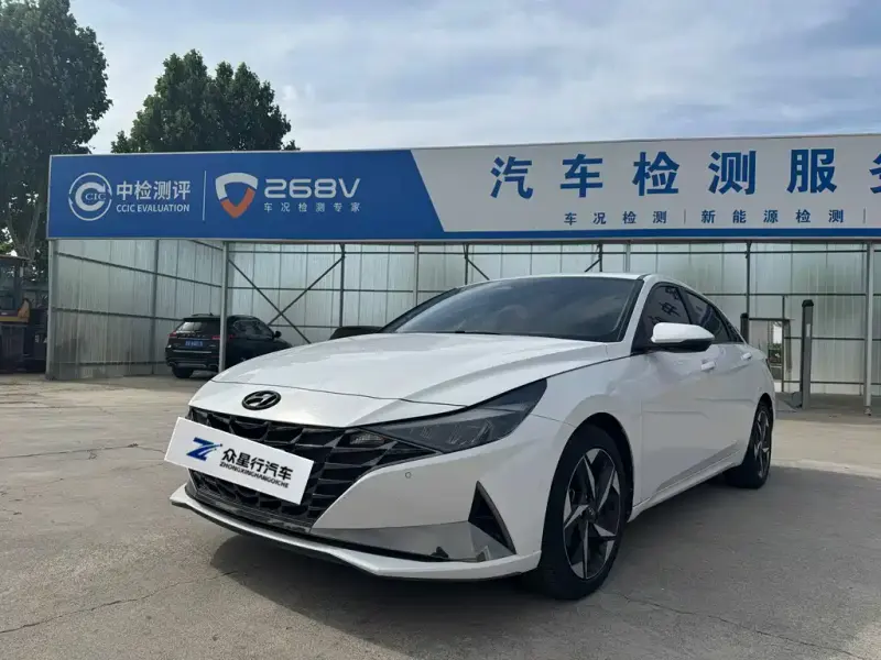 Hyundai Elantra, 2021