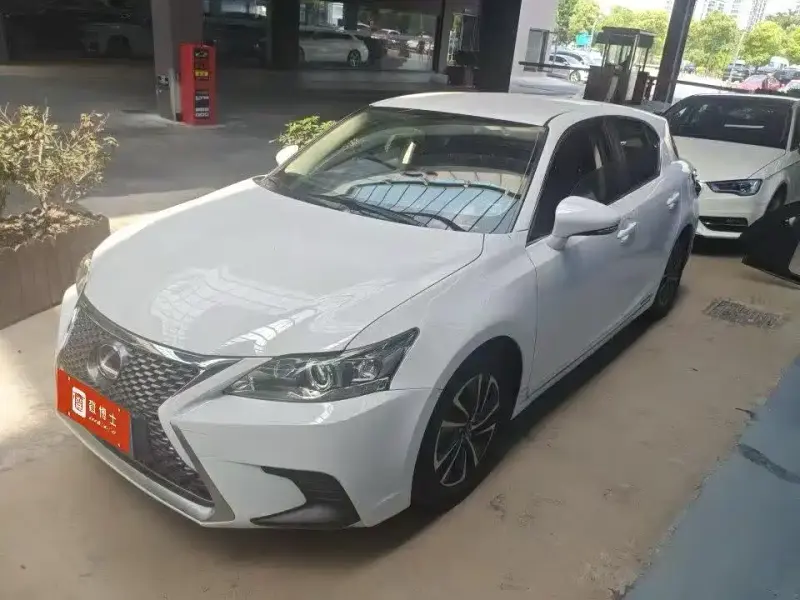 Lexus CT, 2018