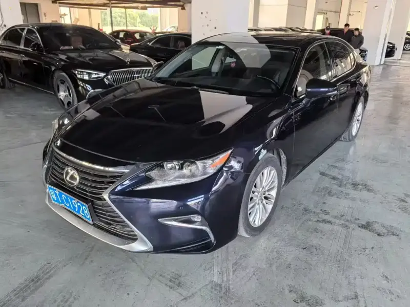 Lexus ES, 2018