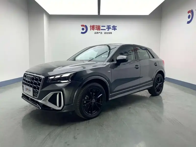 Audi Q2L, 2022