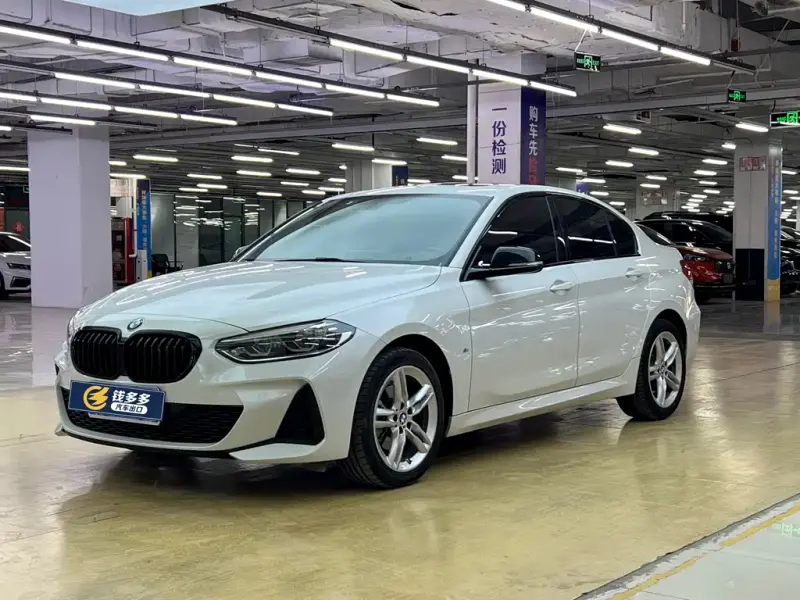 BMW 1 Series, 2022