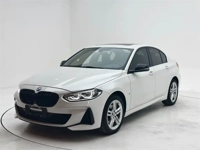 BMW 1 Series, 2022