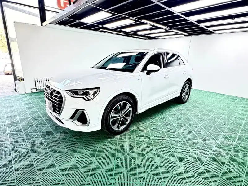 Audi Q3, 2022