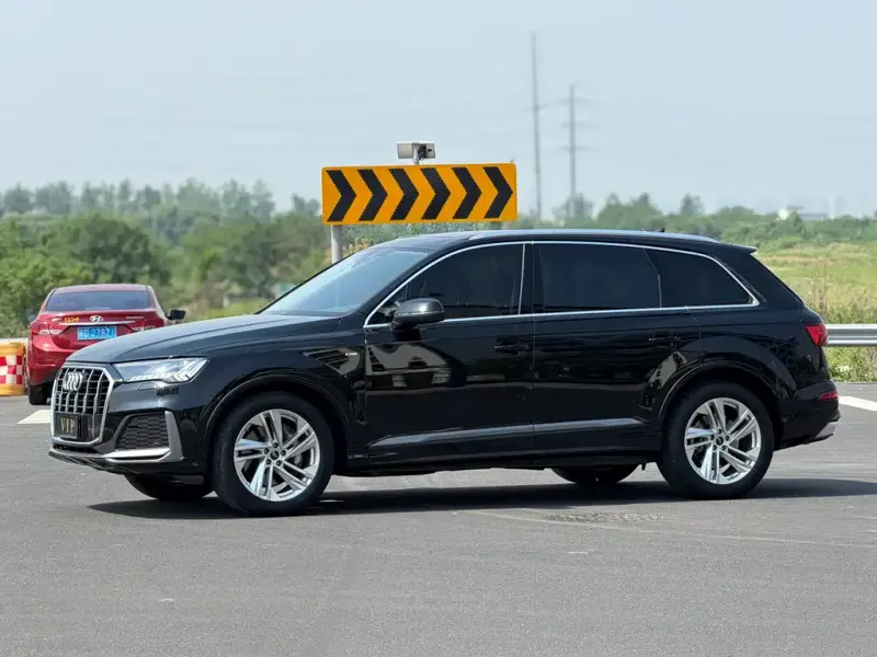 Audi Q7, 2023