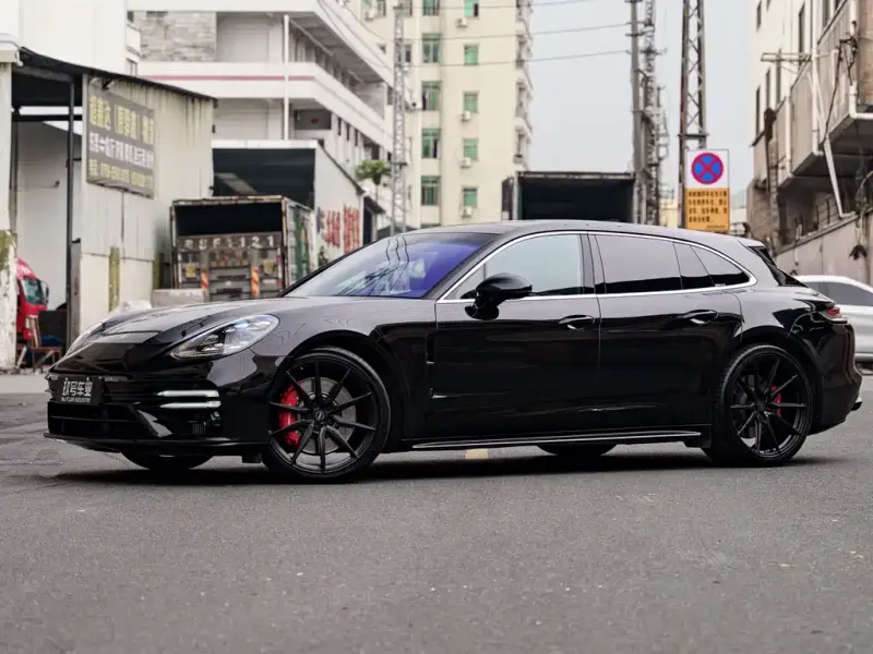 Porsche Panamera, 2022