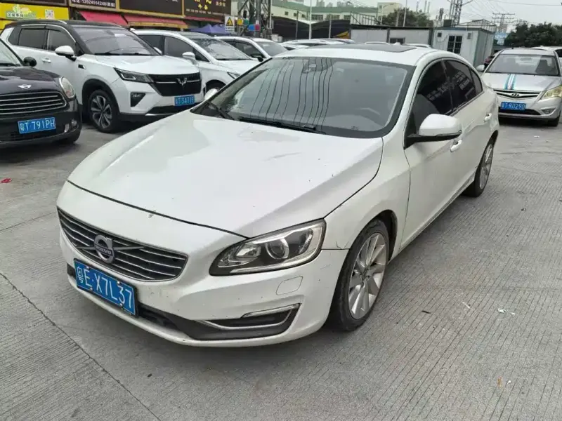 Volvo S60, 2015
