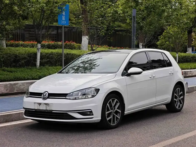 Volkswagen Golf, 2020
