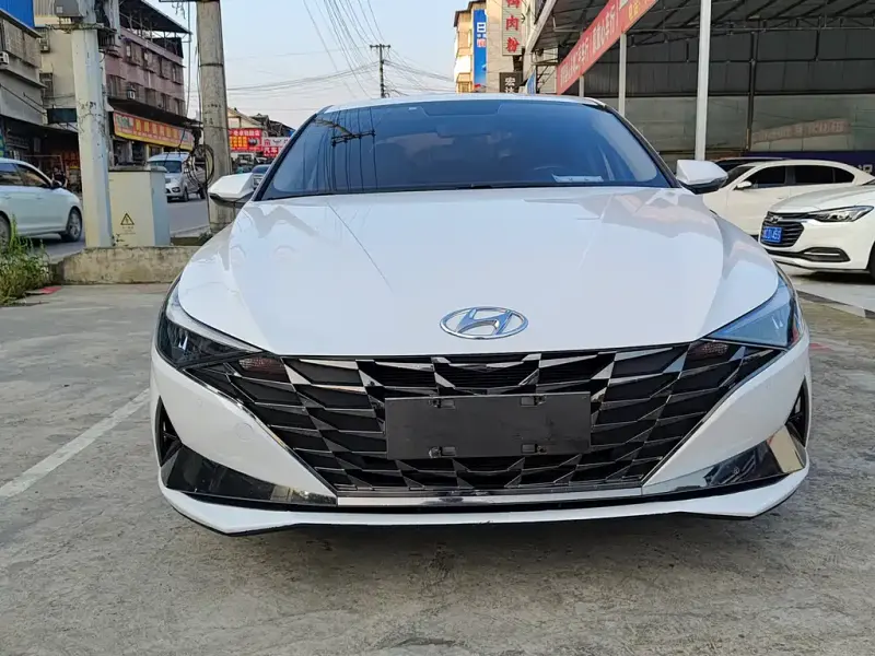 Hyundai Elantra, 2021