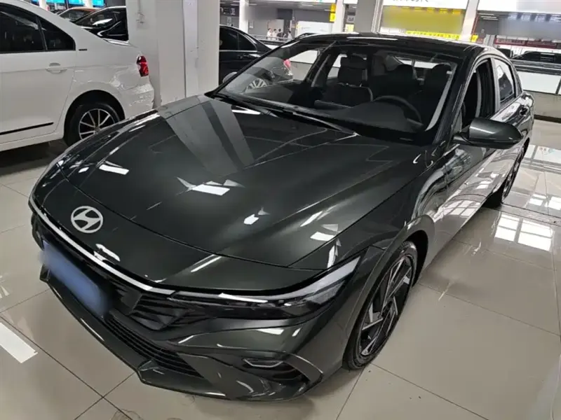Hyundai Elantra, 2024