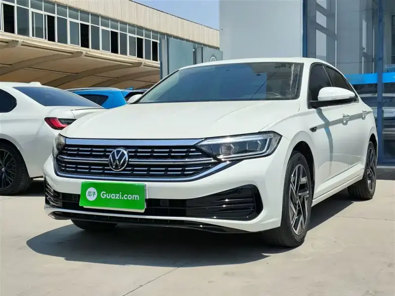 Volkswagen Sagitar, 2023