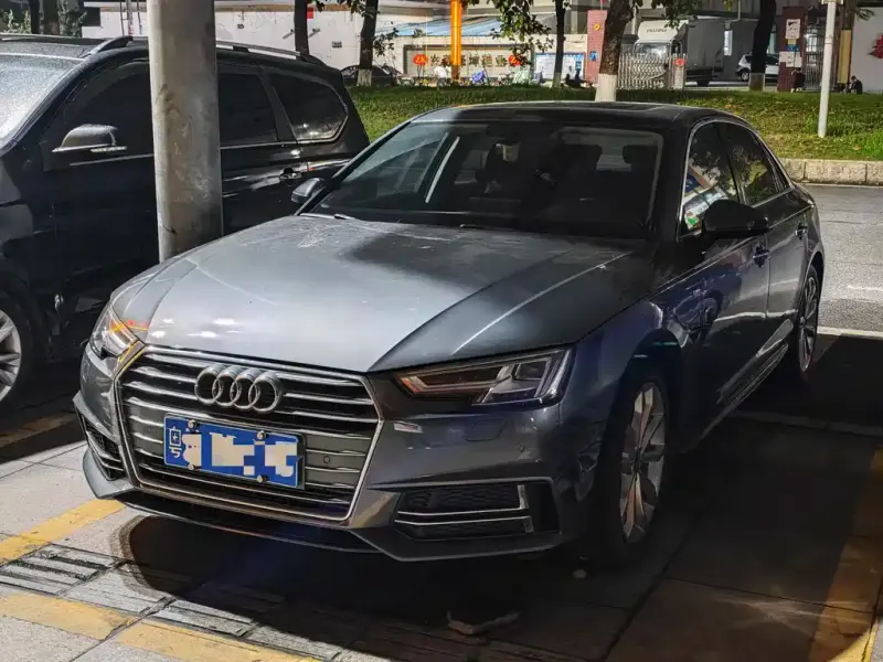 Audi A4L, 2018