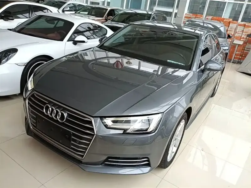 Audi A4L, 2018
