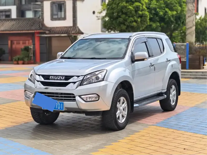 Isuzu MU-X, 2017