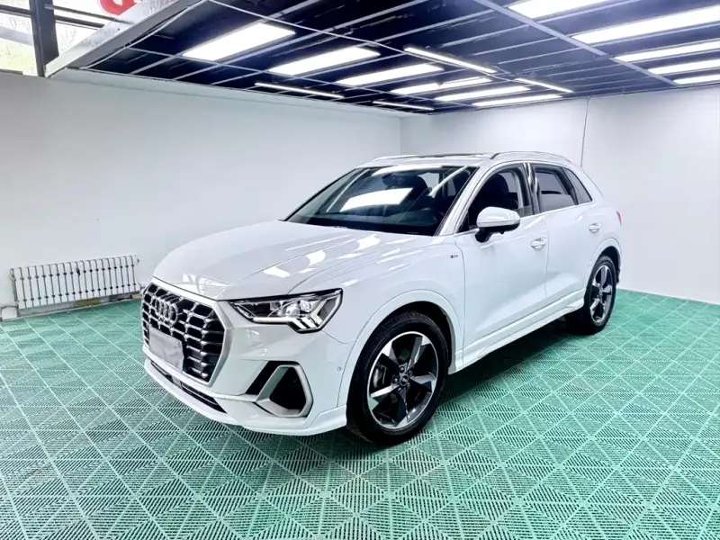 Audi Q3, 2022